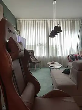 CurvyKimmy1 online show from February 7, 2026, 10:56 am