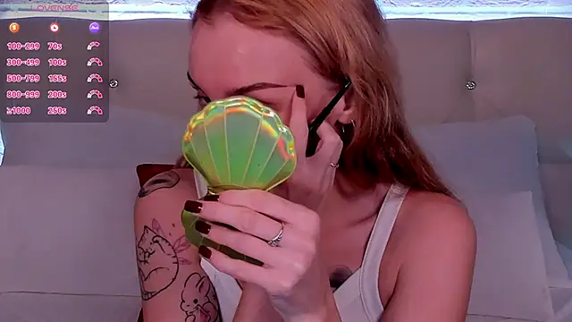 LianaFord online show from November 26, 2025, 11:05 pm