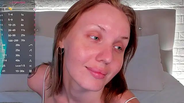 Snapshot of LianaFord chatting on June 15, 2026, 4:56 am LianaFord online show from June 15, 2026, 4:56 am