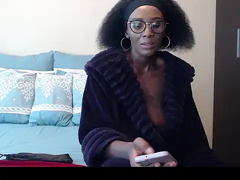 yummycherryxx online show from November 6, 2025, 7:23 am