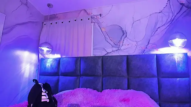 AntonellaRossi online show from March 21, 2026, 8:02 pm