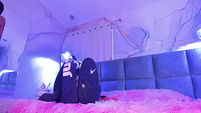 AntonellaRossi online show from March 11, 2026, 7:52 pm