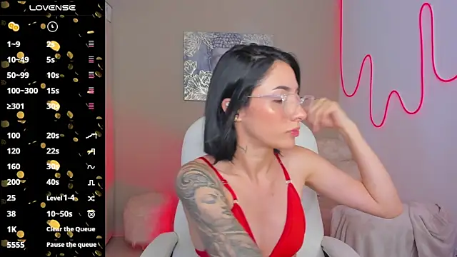 barbie scoth  online show from September 9, 2025, 9:13 pm