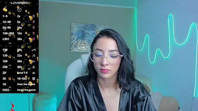 barbie scoth  online show from October 19, 2025, 6:10 pm