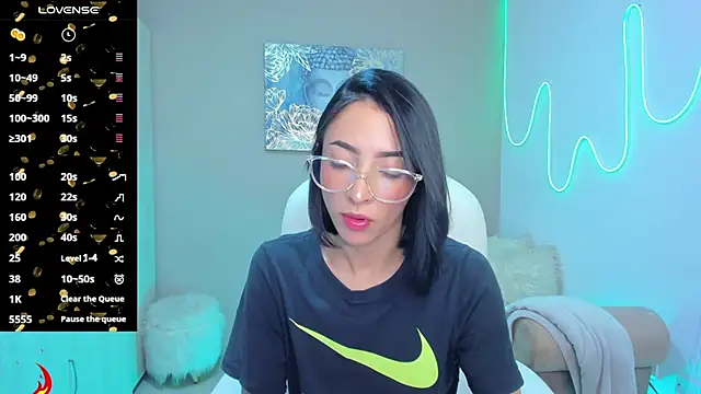 barbie scoth  online show from September 19, 2025, 9:08 pm