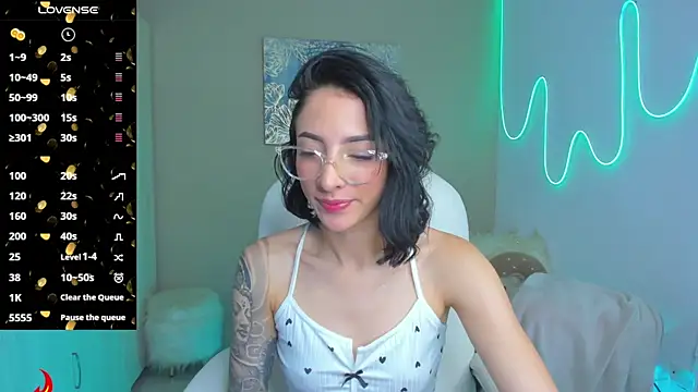 barbie scoth  online show from October 1, 2025, 10:02 pm