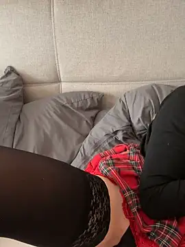 Snapshot of LaraBlond chatting on December 6, 2024, 11:05 am LaraBlond online show from December 6, 2024, 11:05 am