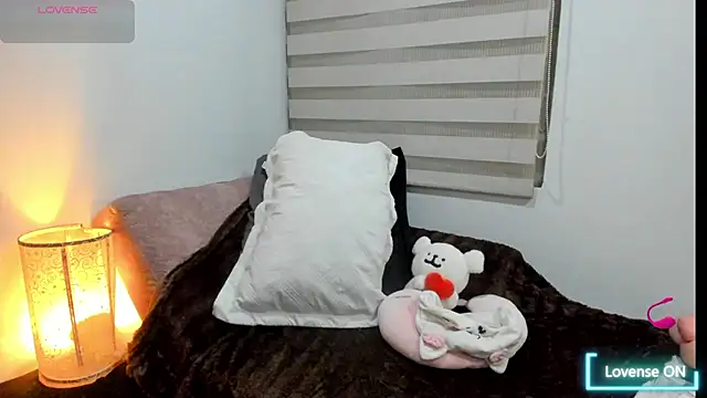 Snapshot of CristinaLaurentt chatting on October 30, 2025, 11:01 pm CristinaLaurentt online show from October 30, 2025, 11:01 pm