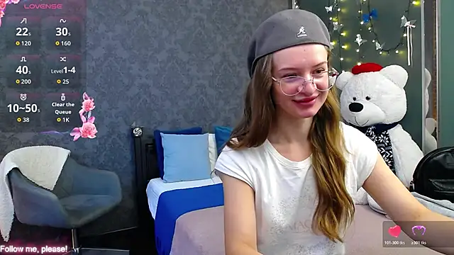 KateJonson online show from October 29, 2025, 7:40 am