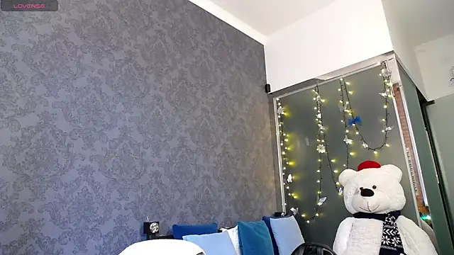 KateJonson online show from September 17, 2025, 6:37 am