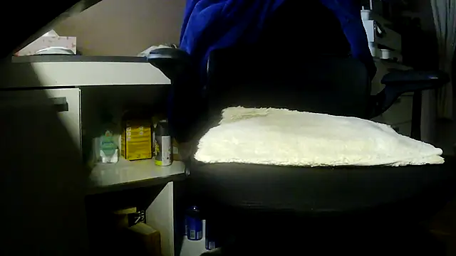 suedel65 online show from April 15, 2026, 2:50 am