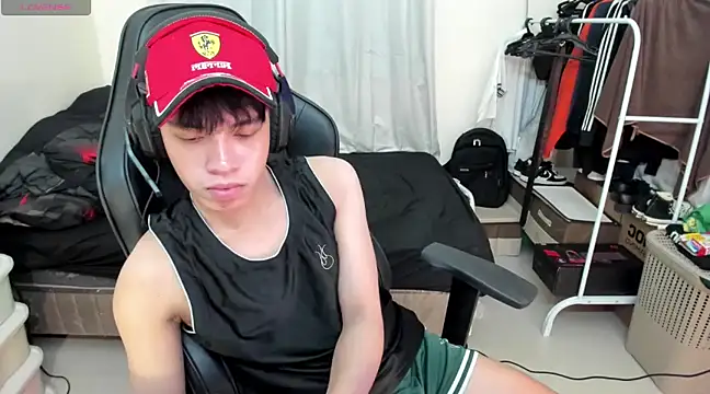 Lightjt04 online show from March 14, 2025, 1:02 pm