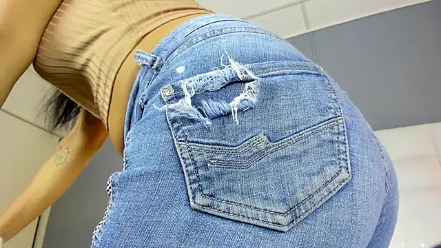  BunnyNaugthy online show from April 11, 2026, 5:27 pm