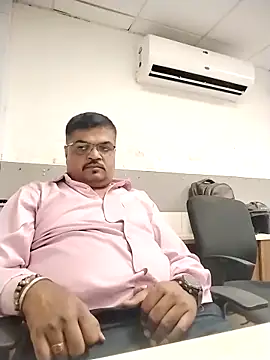 Snapshot of Desi_Londa_143 chatting on April 8, 2026, 1:23 pm Desi Londa 143 online show from April 8, 2026, 1:23 pm