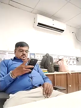 Desi Londa 143 online show from September 22, 2025, 9:48 am