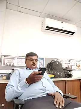 Desi Londa 143 online show from October 9, 2025, 5:08 am