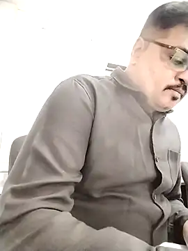 Desi Londa 143 online show from October 7, 2025, 4:13 am