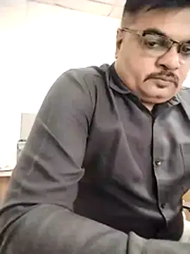 Snapshot of Desi_Londa_143 chatting on April 13, 2026, 5:11 am Desi Londa 143 online show from April 13, 2026, 5:11 am