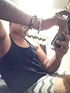 Snapshot of Desi_Londa_143 chatting on April 4, 2026, 6:03 pm Desi Londa 143 online show from April 4, 2026, 6:03 pm