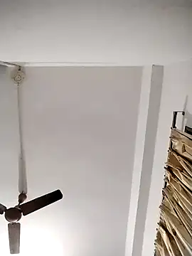 Desi Londa 143 online show from November 11, 2025, 1:22 am