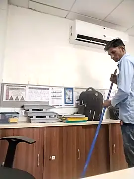 Desi Londa 143 online show from October 6, 2025, 4:13 am