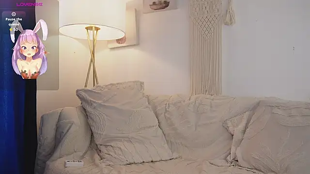 bunnycuteshy online show from December 18, 2025, 12:53 pm