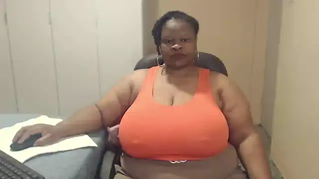 sweetnoziexx online show from September 17, 2025, 5:31 am