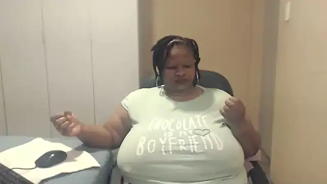 sweetnoziexx online show from September 28, 2025, 3:13 am