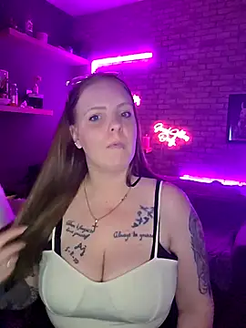 Snapshot of Melissa1994- chatting on April 19, 2026, 9:06 pm Melissa1994- online show from April 19, 2026, 9:06 pm