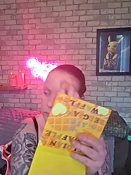 Snapshot of Melissa1994- chatting on April 10, 2026, 4:03 pm Melissa1994- online show from April 10, 2026, 4:03 pm