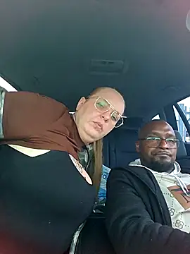 Snapshot of Melissa1994- chatting on April 4, 2026, 5:52 pm Melissa1994- online show from April 4, 2026, 5:52 pm