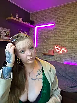 Snapshot of Melissa1994- chatting on April 21, 2026, 1:39 pm Melissa1994- online show from April 21, 2026, 1:39 pm