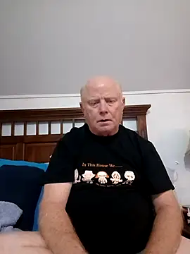 Snapshot of bigspike1960 chatting on October 28, 2025, 8:46 am bigspike1960 online show from October 28, 2025, 8:46 am