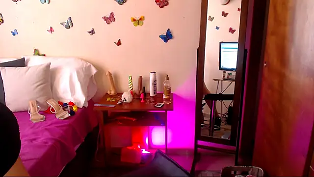 Jolie-Mature online show from March 20, 2026, 10:00 pm