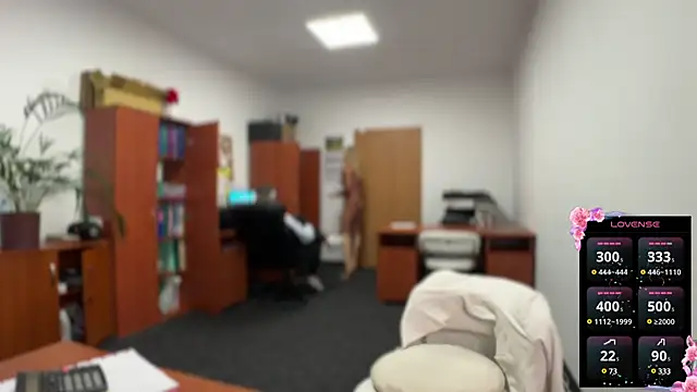 legsLONG online show from February 27, 2025, 4:57 am