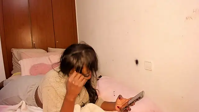 viioolleettaa online show from March 25, 2026, 7:46 pm