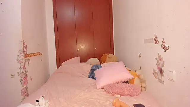 viioolleettaa online show from April 2, 2026, 8:10 am