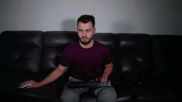 CrazyDom1 online show from February 18, 2026, 5:42 pm