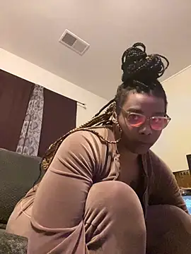 Snapshot of ExoticBlue-Butterfly chatting on June 3, 2026, 4:24 am ExoticBlue-Butterfly online show from June 3, 2026, 4:24 am