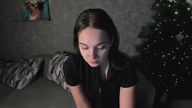 KristinaLoison online show from January 6, 2026, 1:15 pm