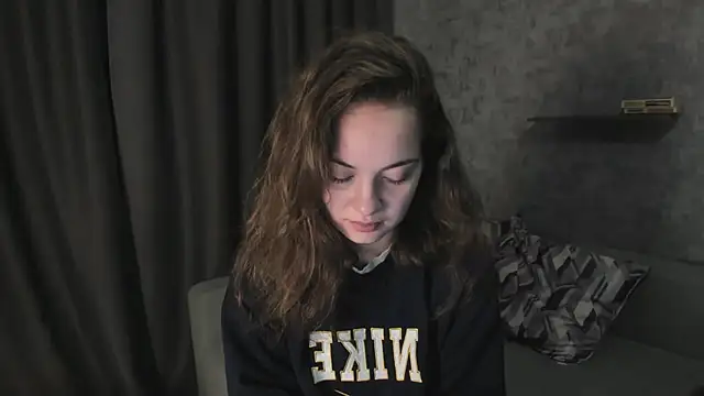 Snapshot of KristinaLoison chatting on April 24, 2026, 4:31 pm KristinaLoison online show from April 24, 2026, 4:31 pm