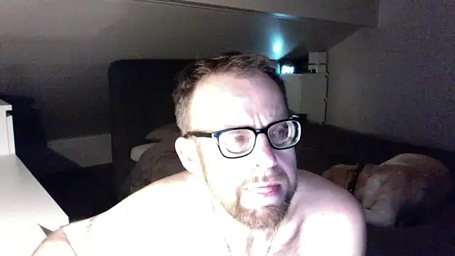 FABIOGLASSES online show from December 8, 2024, 1:41 am