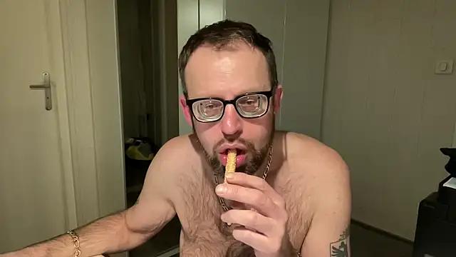 FABIOGLASSES online show from December 4, 2024, 10:13 pm