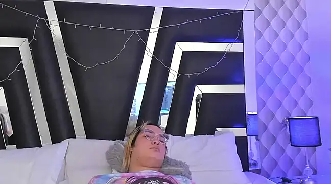 katya kozlov online show from March 22, 2025, 2:27 am