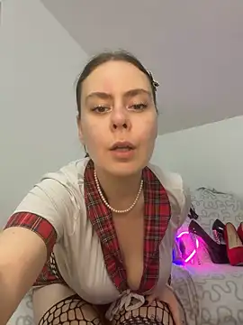 Stoned-baby69 online show from May 13, 2026, 7:32 pm