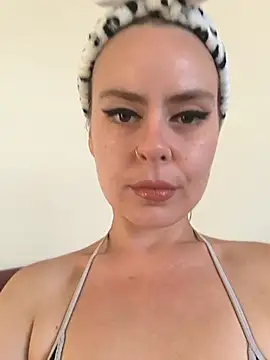 Stoned-baby69 online show from September 18, 2025, 3:48 pm