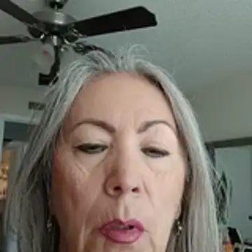 EvaRobinson online show from June 8, 2026, 12:06 pm