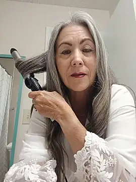EvaRobinson online show from May 29, 2026, 4:57 pm