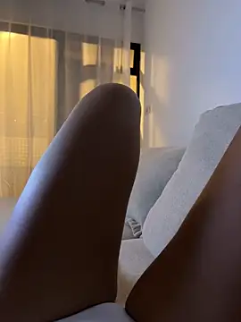 melaniepatterson online show from February 8, 2025, 1:22 am