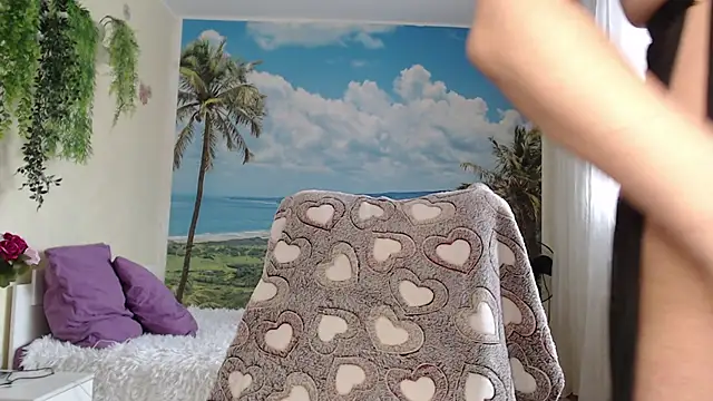 Snapshot of soaring_love chatting on March 4, 2025, 10:35 am soaring love online show from March 4, 2025, 10:35 am